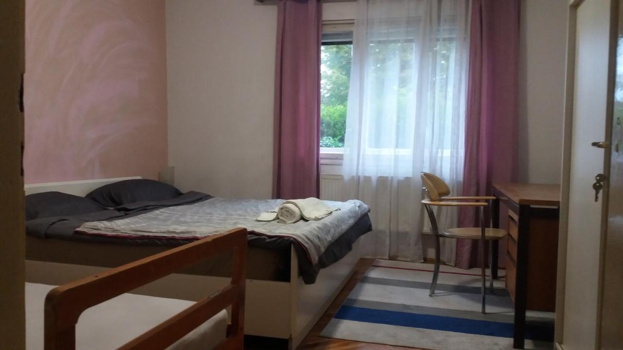 & Murgle Hostel